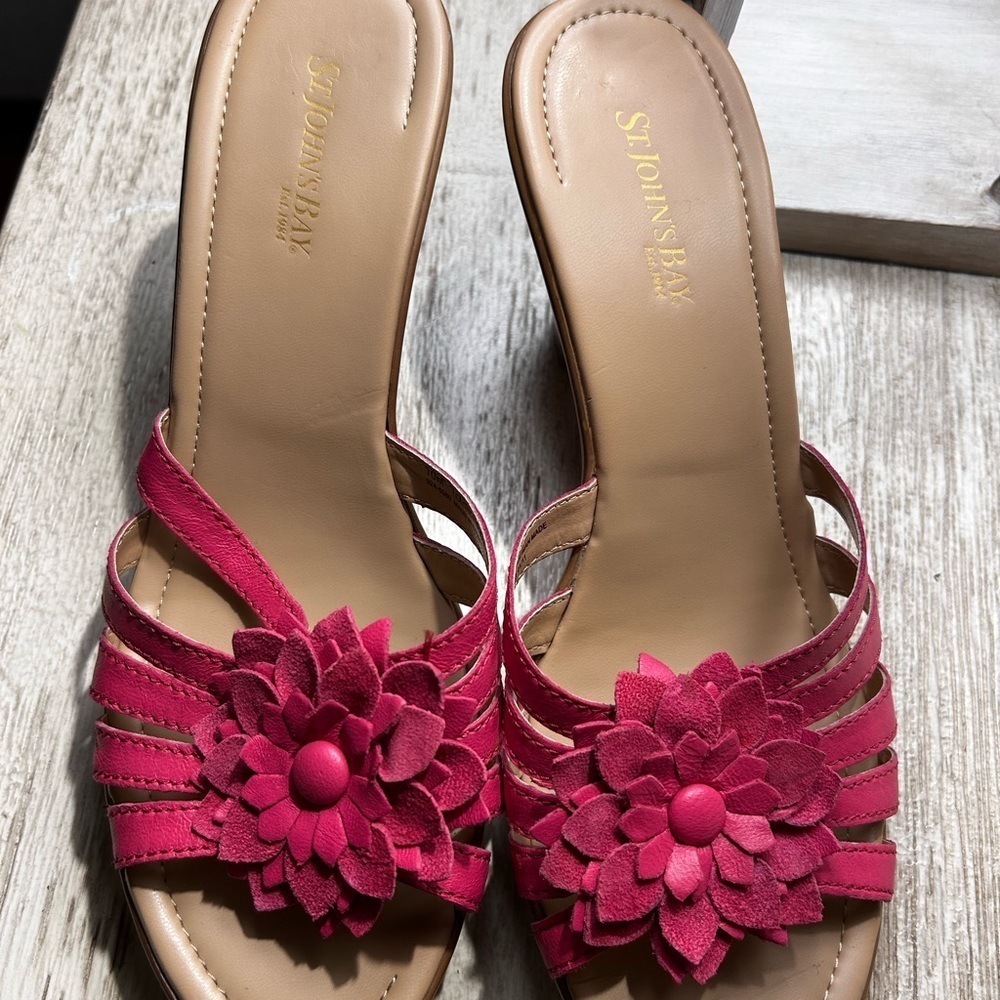 St. John’s Bay Pink Leather Flower Sandals Heeled Mules size 10 - Picture 10 of 13